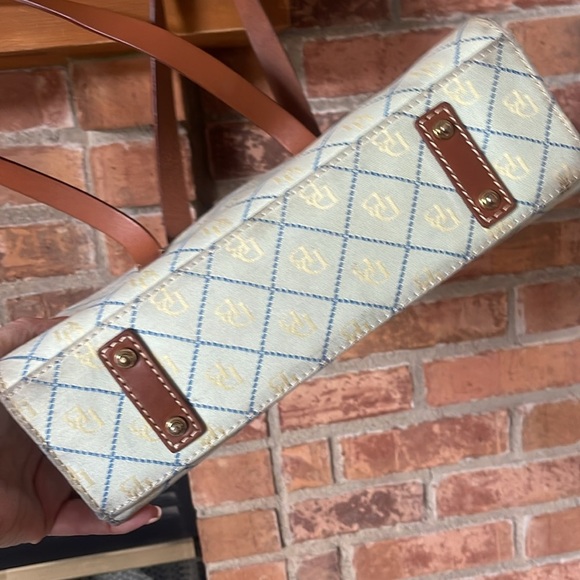 Dooney and Bourke Signature Snap Closure Multi Compartment Shoulder Bag Purse - Picture 5 of 9